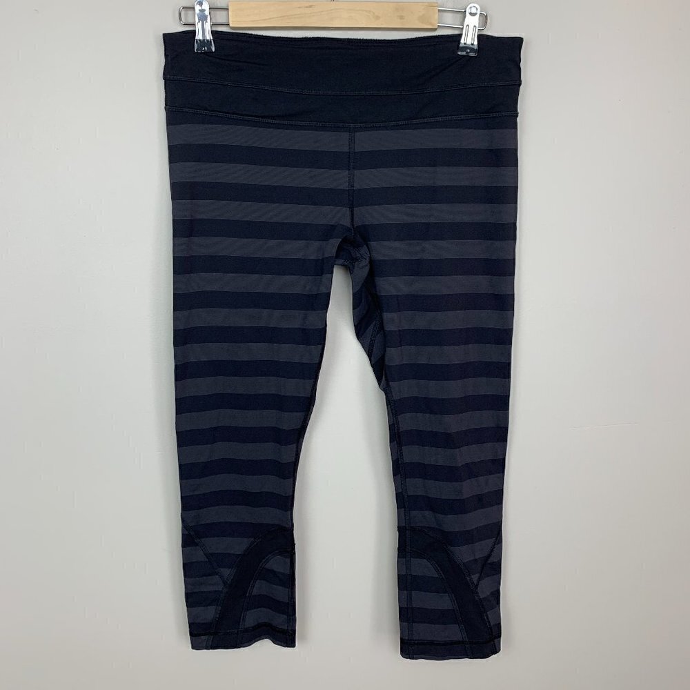 Lululemon Black & Grey Striped Cropped Leggings - Size 10